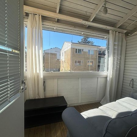 Private Rooms Near Metro, Free Parking,Direct Bus From Airport Helsinki Exterior photo