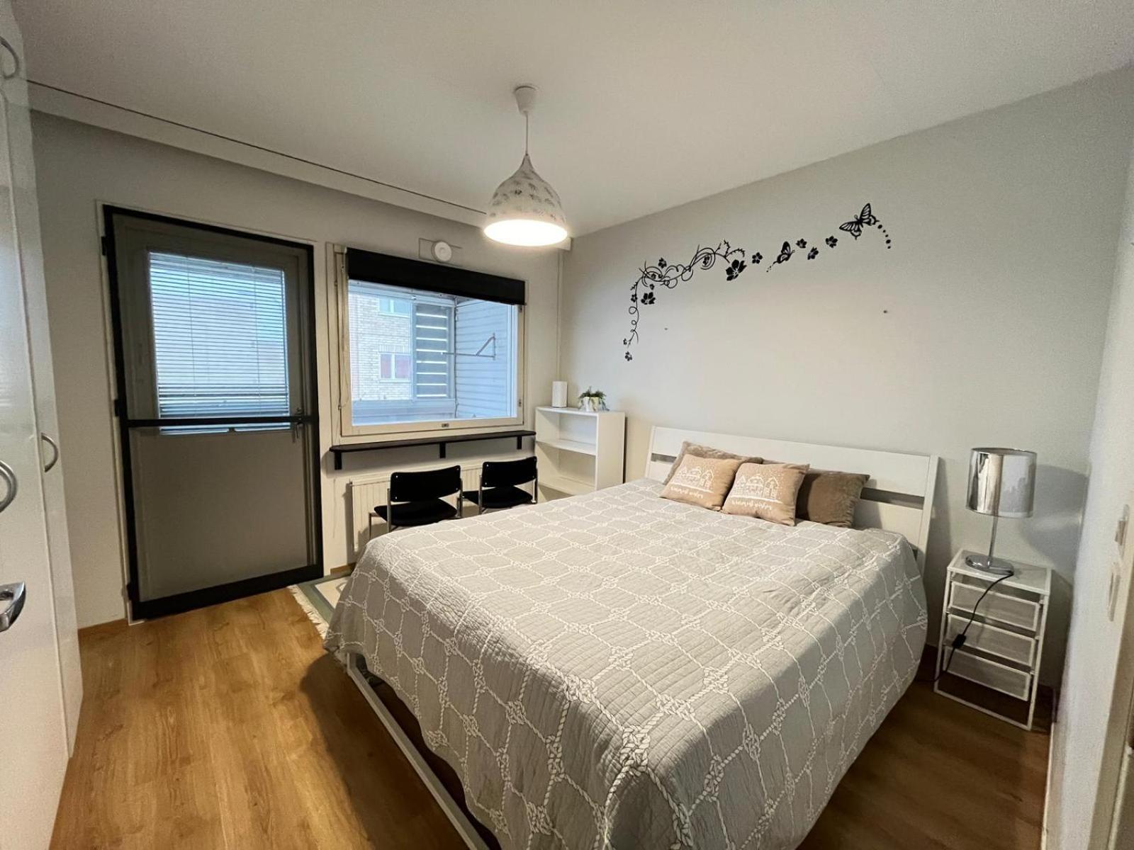 Private Rooms Near Metro, Free Parking,Direct Bus From Airport Helsinki Exterior photo