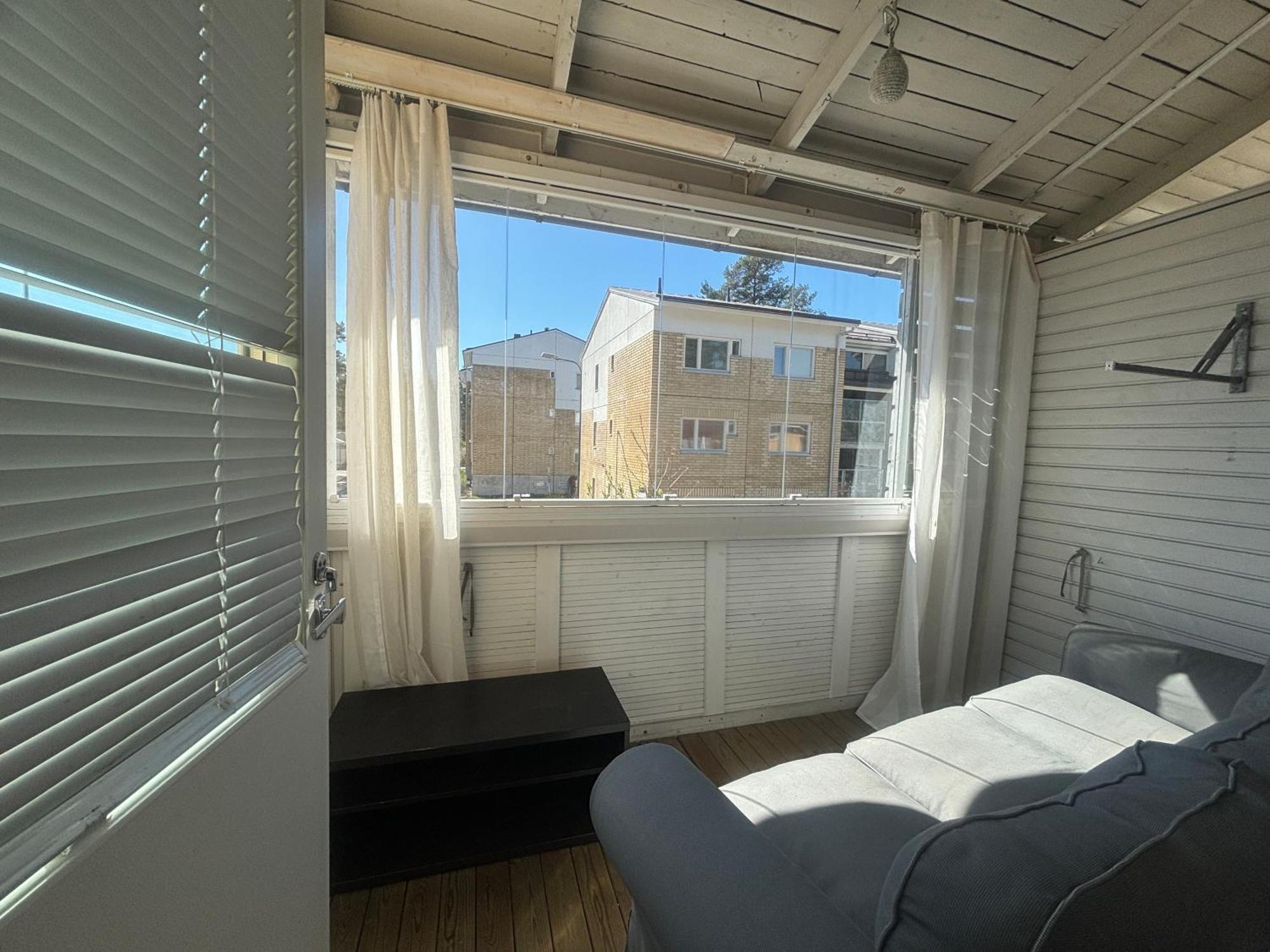 Private Rooms Near Metro, Free Parking,Direct Bus From Airport Helsinki Exterior photo